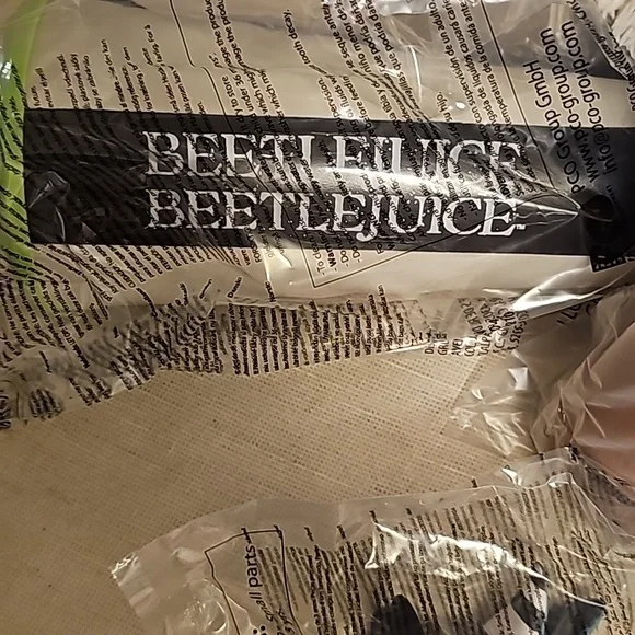 AMC Beetlejuice - The Handbook Popcorn Bucket & Tumbler W/Sandstorm Topper - Picture 2 of 6